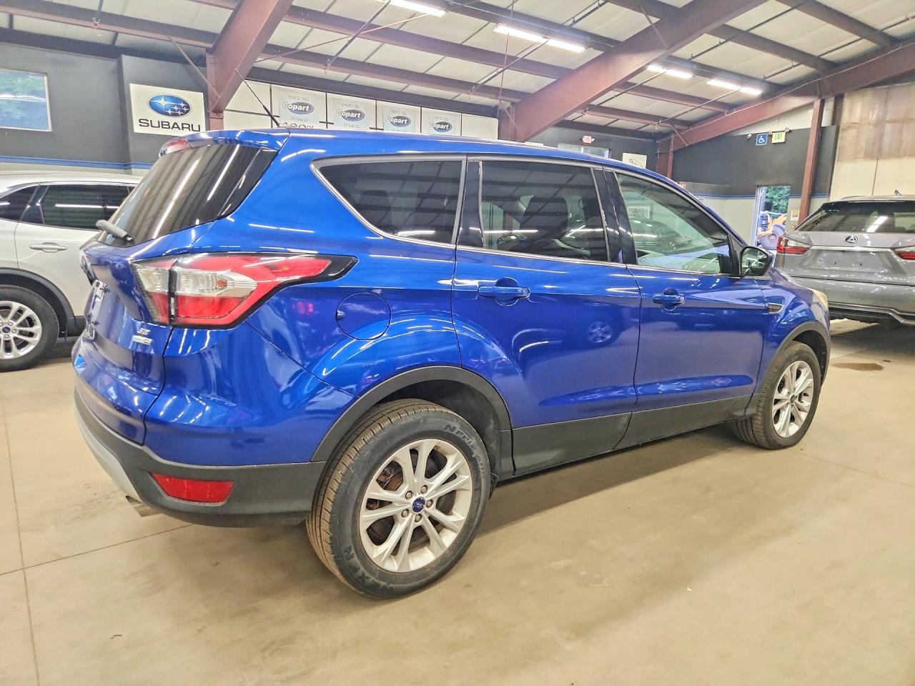1FMCU9GD9HUD99053 2017 FORD ESCAPE photo no. 3