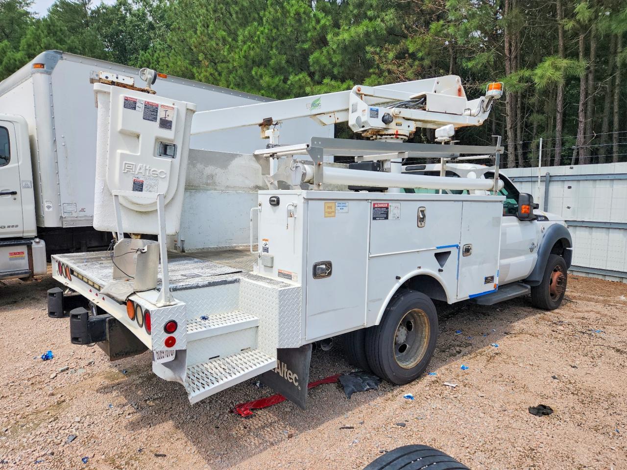 2015 FORD F450 SUPER - BUCKET TRUCK — Фото 3 из 13