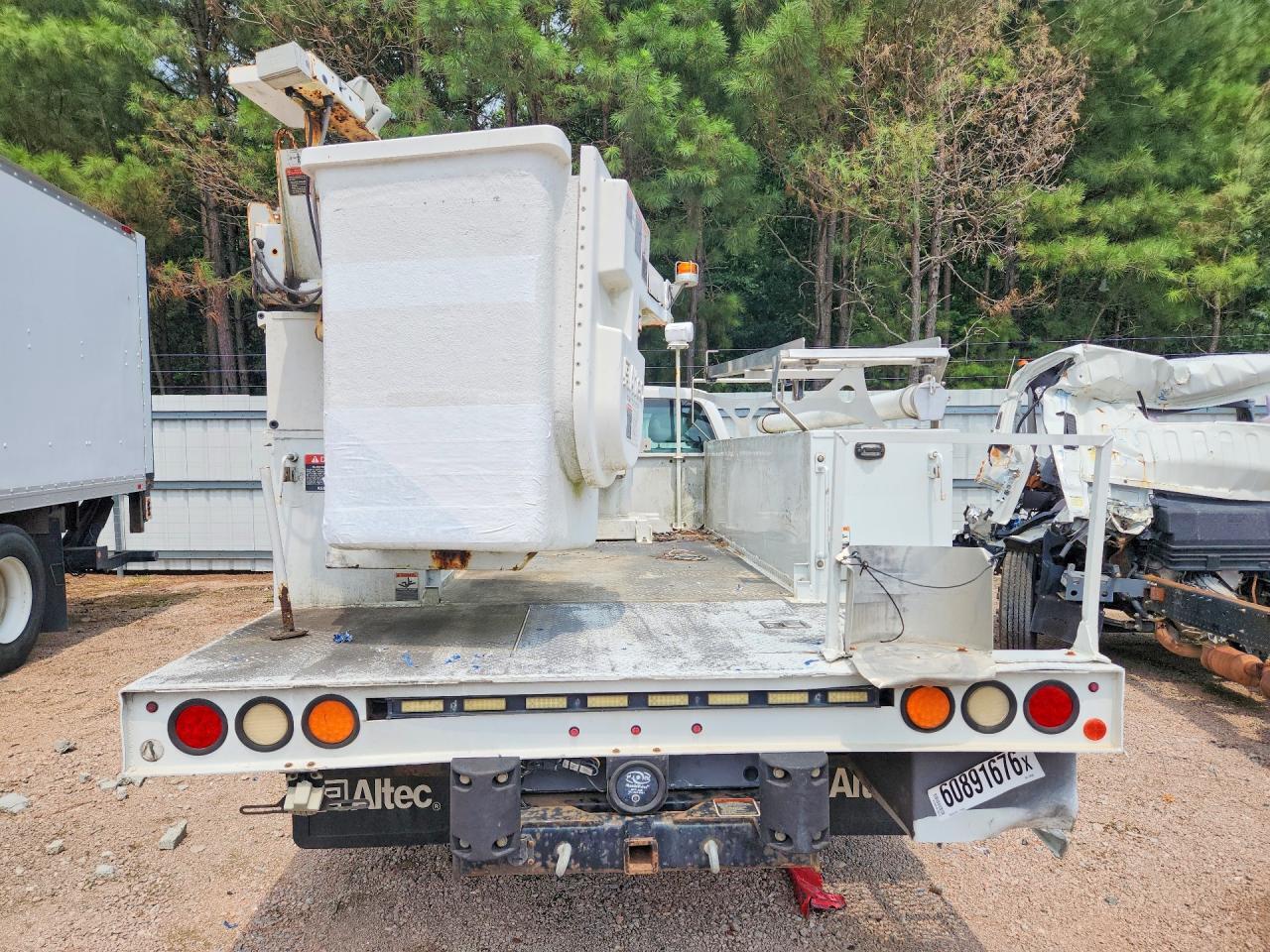 2015 FORD F450 SUPER - BUCKET TRUCK — Фото 6 из 13