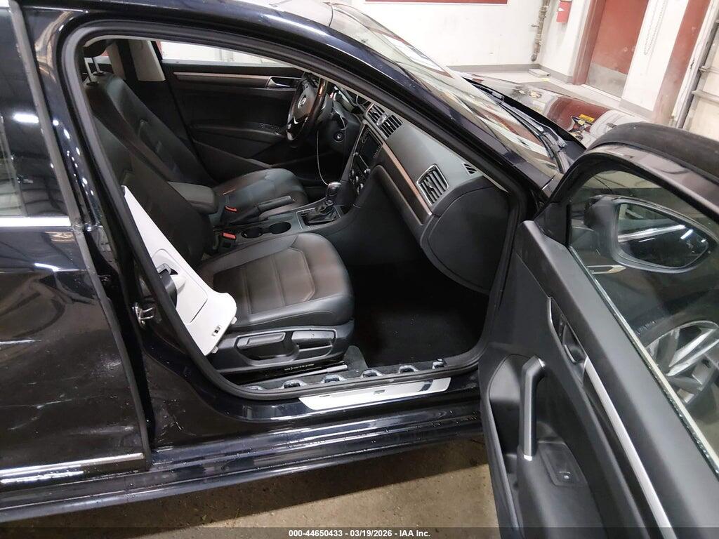 1VWDT7A30HC055100 2017 VOLKSWAGEN PASSAT photo no. 5