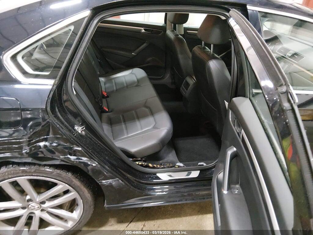 1VWDT7A30HC055100 2017 VOLKSWAGEN PASSAT photo no. 8