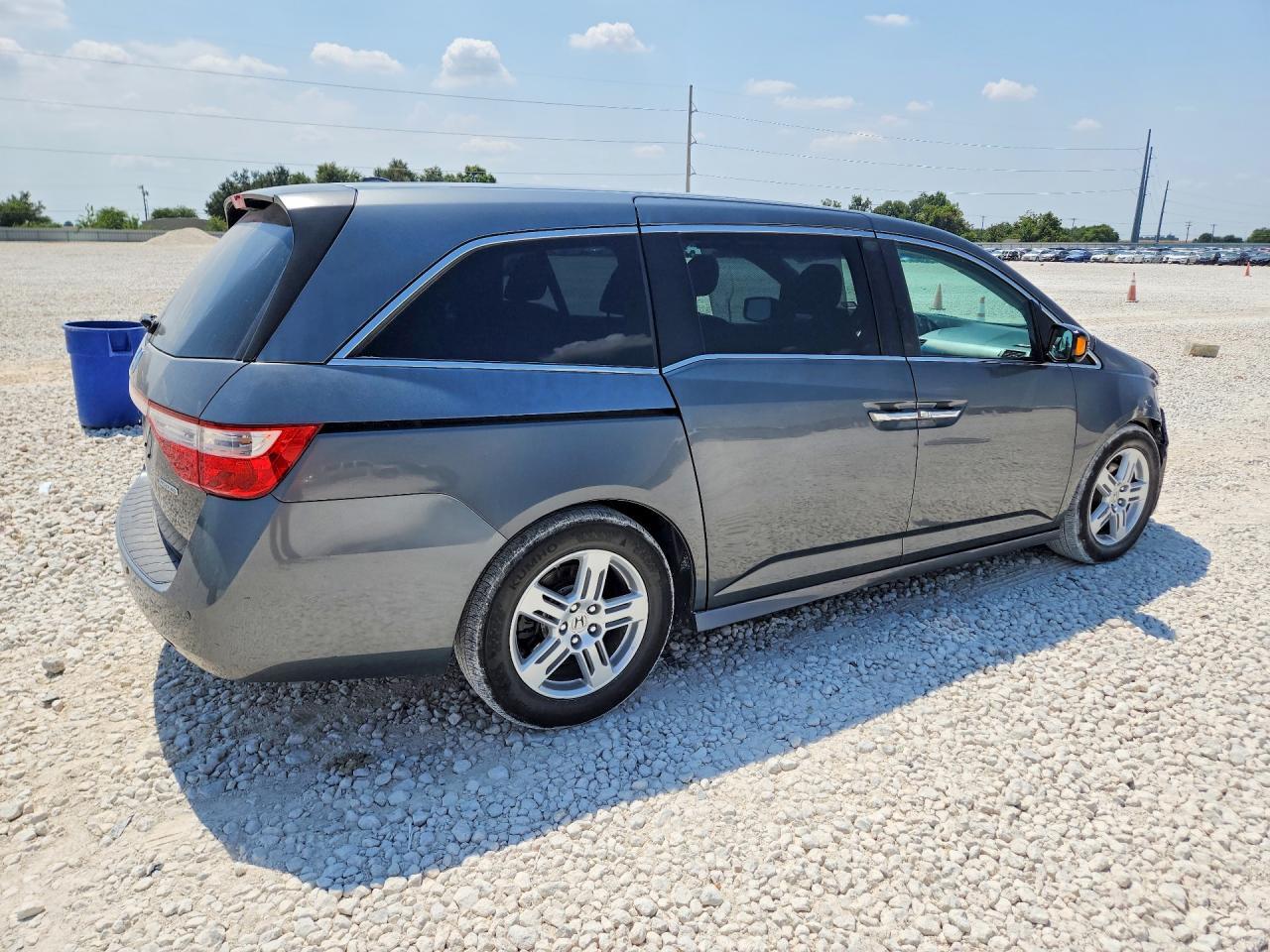 5FNRL5H92DB016545 2013 HONDA ODYSSEY photo no. 3