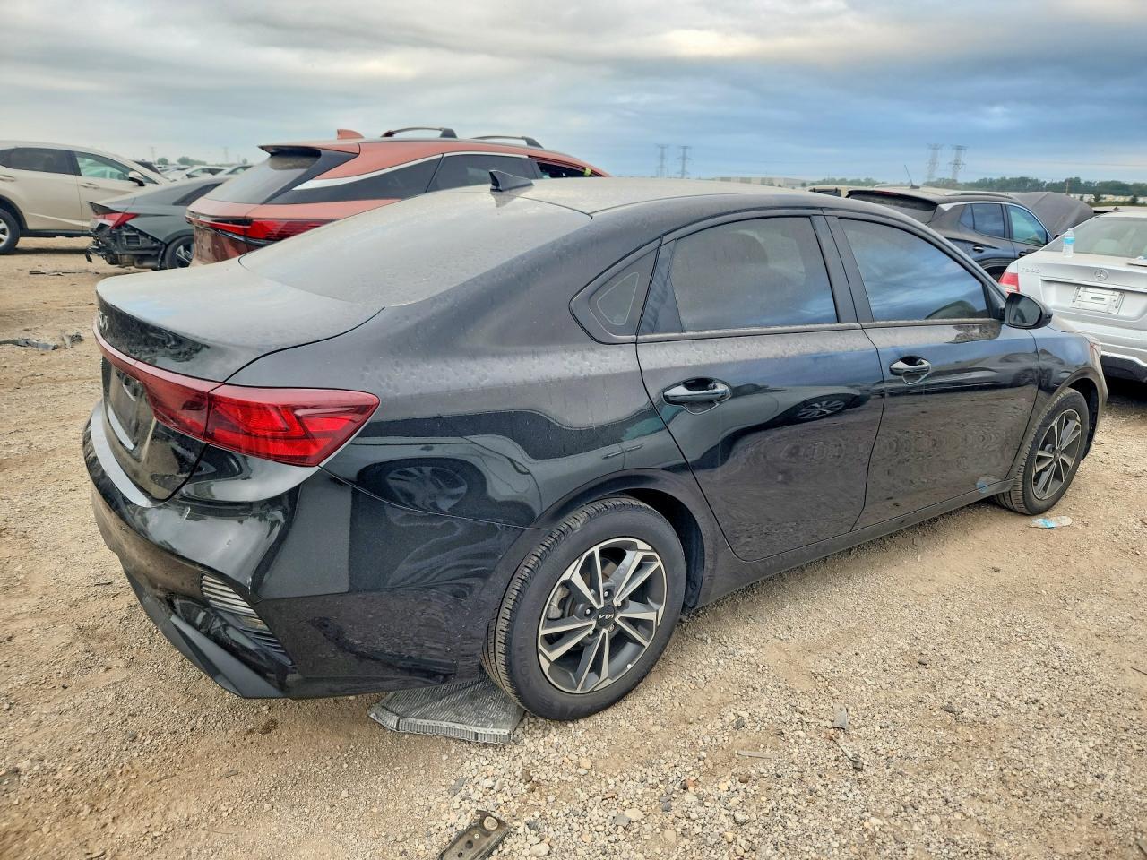 2022 KIA FORTE LXS — Фото 3 из 12