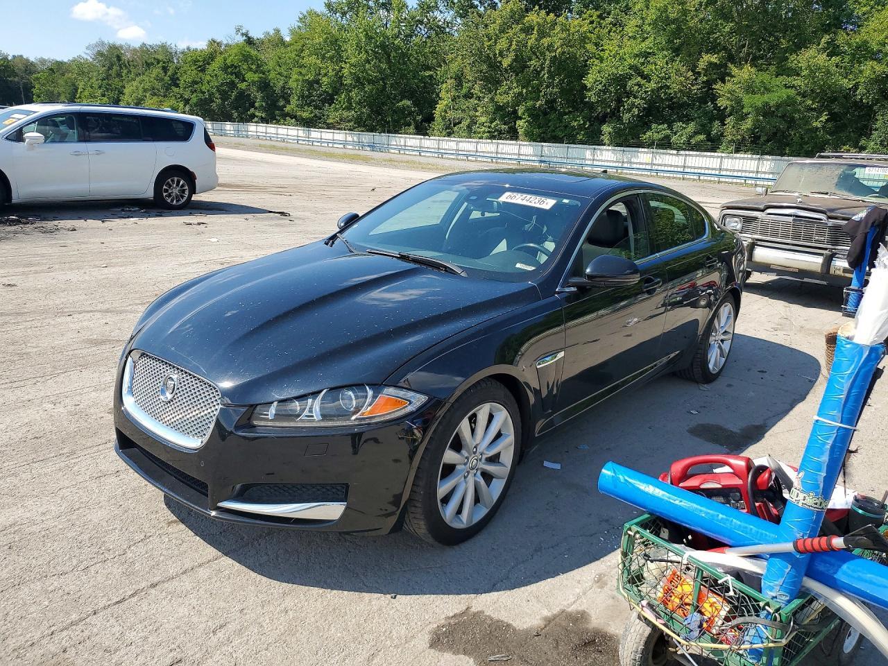 2013 JAGUAR XF SAJWJ0EF1D8U07046