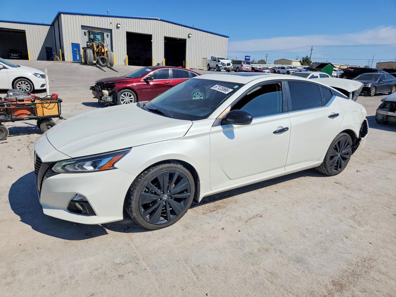 2022 NISSAN ALTIMA SR