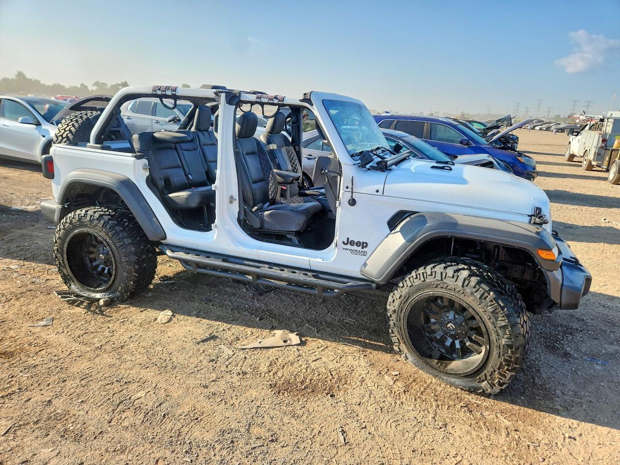 2020 JEEP WRANGLER UNLIMITED SPORT — Фото 4 из 12
