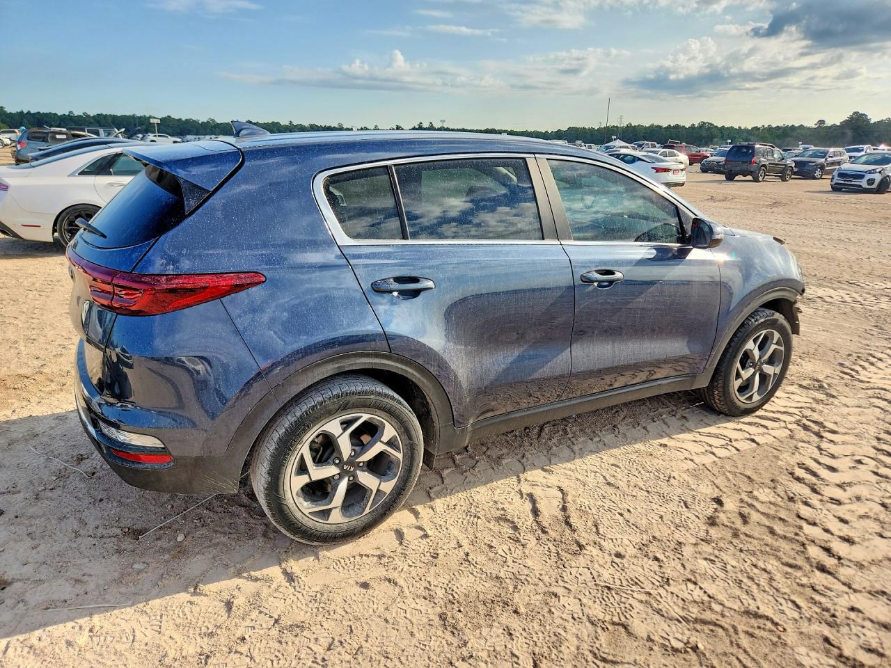 2021 KIA SPORTAGE LX — Фото 3 из 13