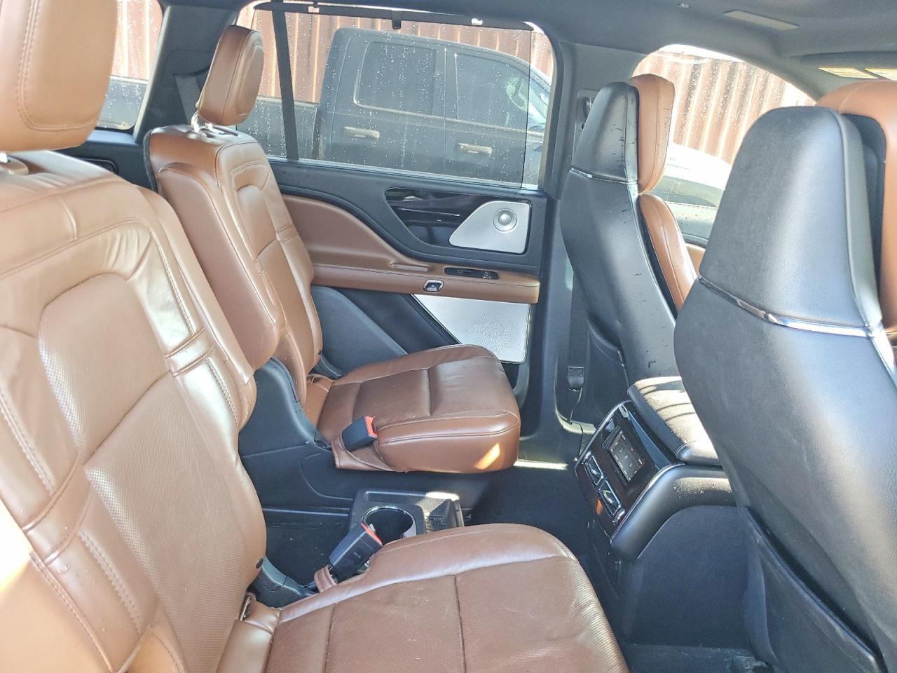 2021 LINCOLN AVIATOR RESERVE — Фото 11 из 13