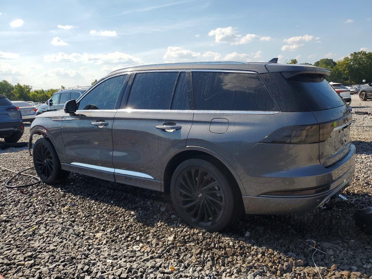 2021 LINCOLN AVIATOR RESERVE — Фото 2 из 13