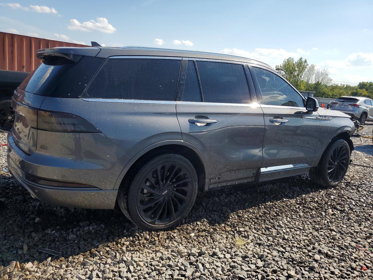 2021 LINCOLN AVIATOR RESERVE — Фото 3 из 13