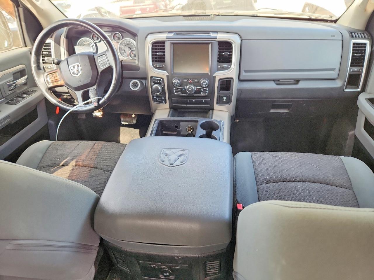 2013 RAM 1500 SLT — Фото 8 из 13