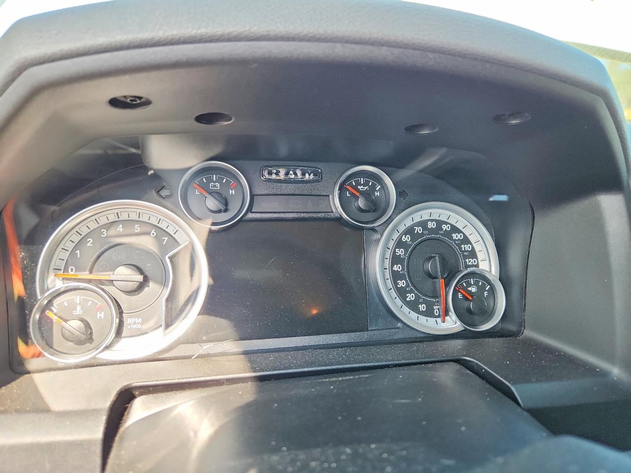 2013 RAM 1500 SLT — Фото 9 из 13
