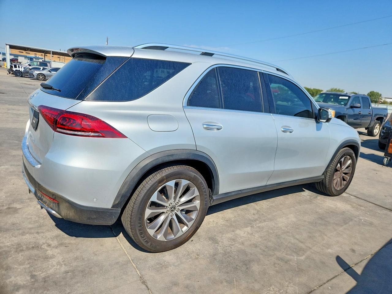 2020 MERCEDES-BENZ GLE 350 — Фото 3 из 13
