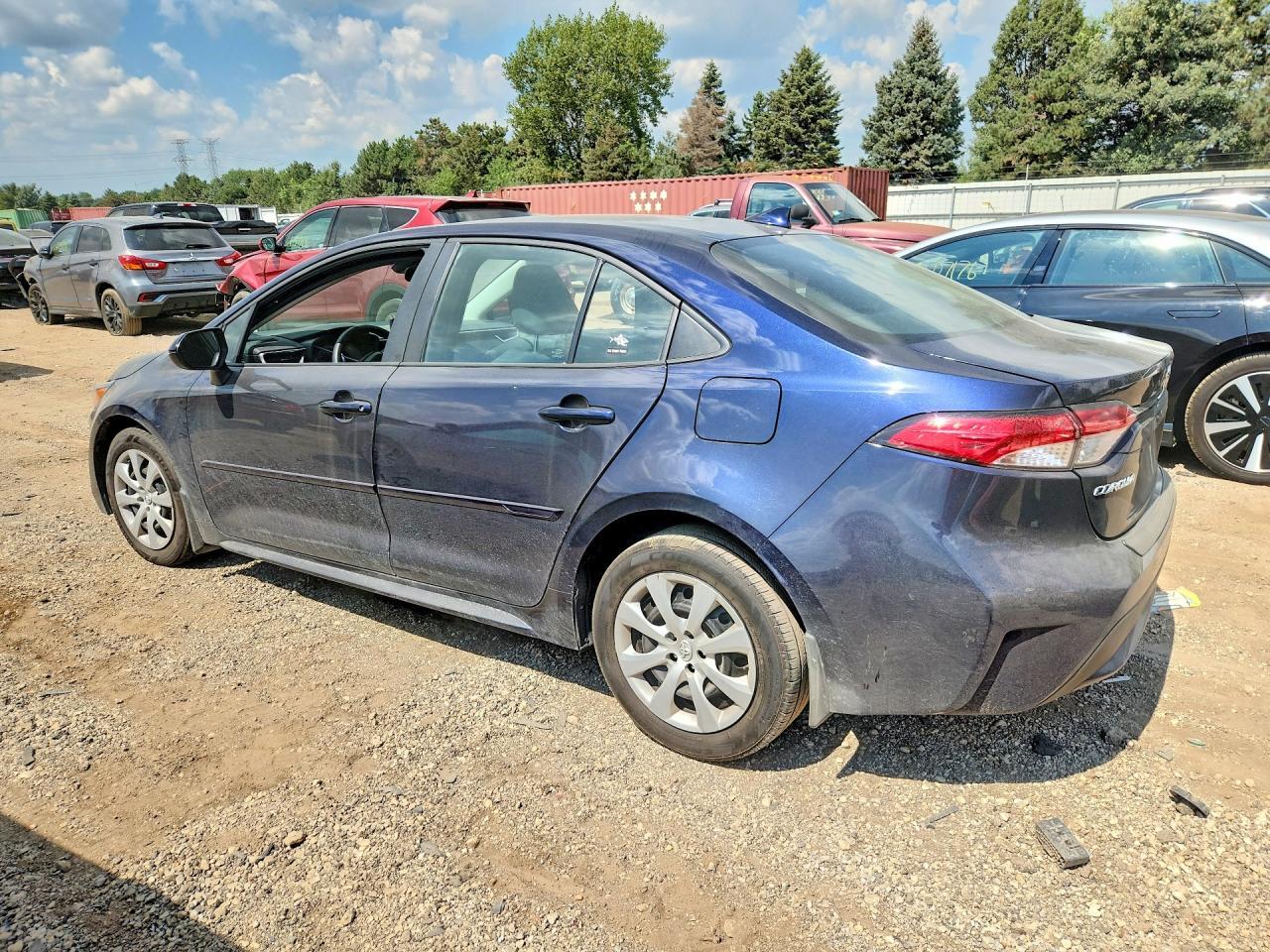 2022 TOYOTA COROLLA LE — Фото 2 из 13