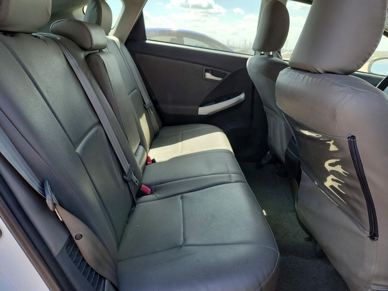 2013 TOYOTA PRIUS — Фото 10 из 12