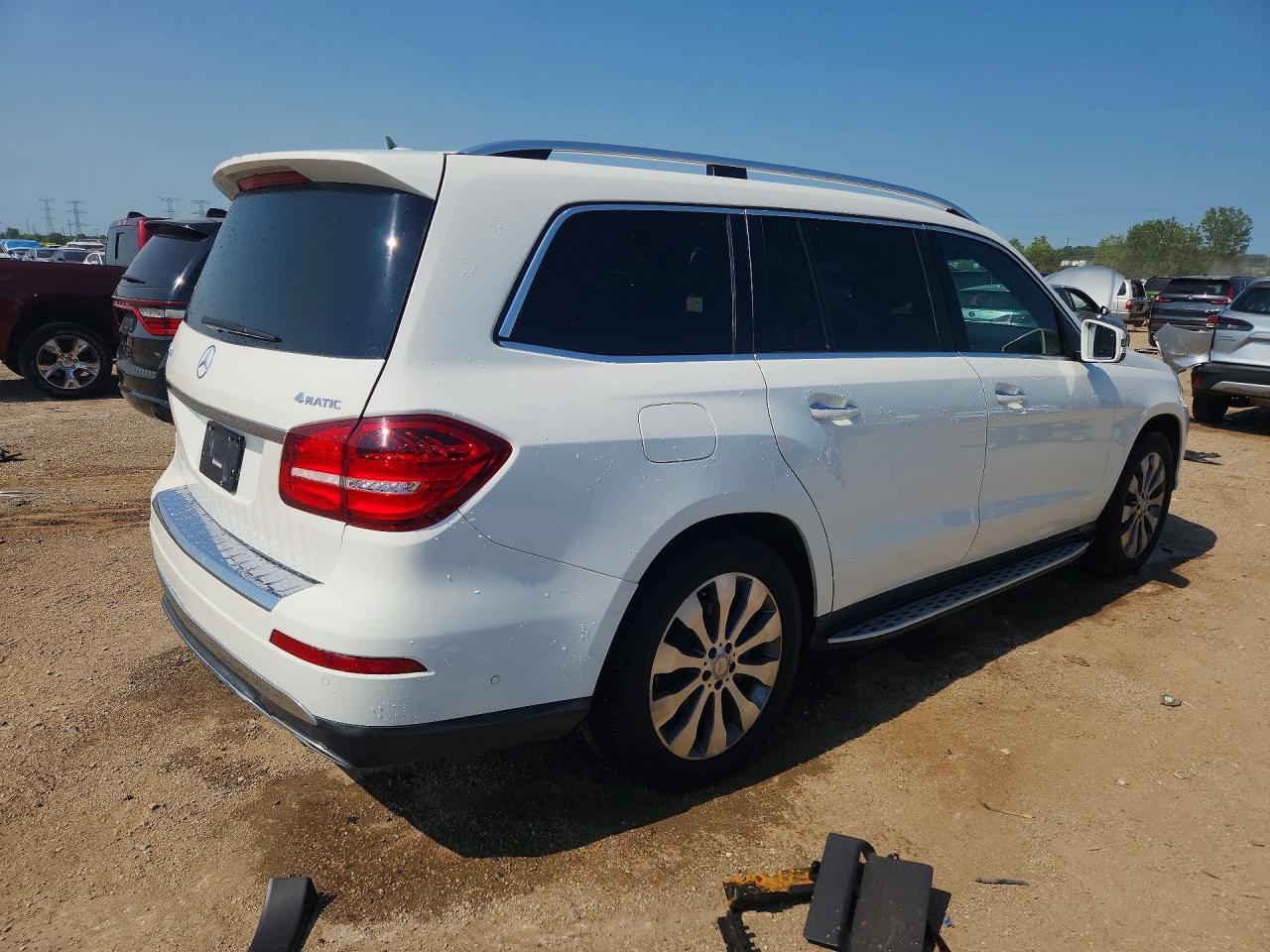 2017 MERCEDES-BENZ GLS 450 4MATIC — Фото 3 из 12