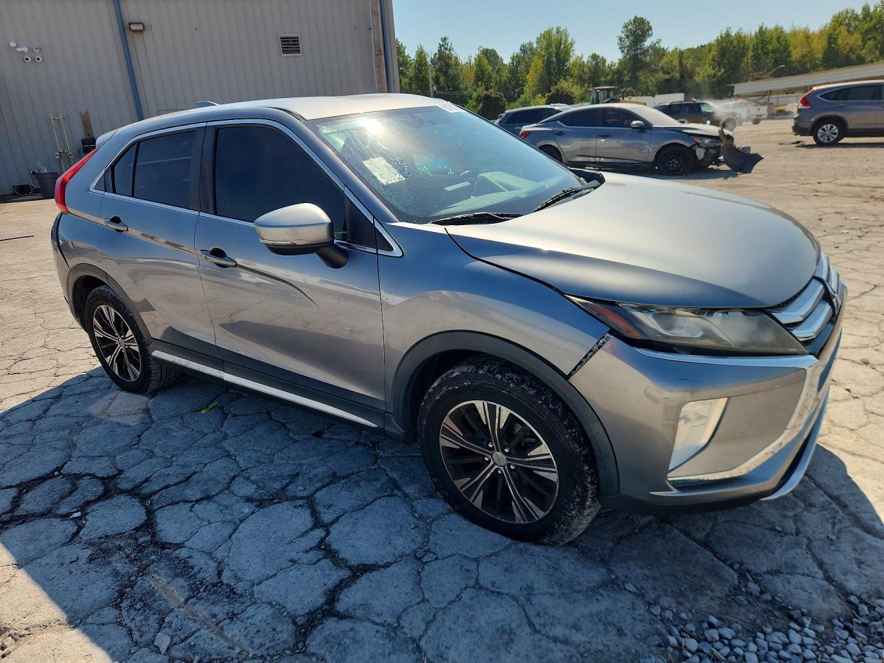 2018 MITSUBISHI ECLIPSE CROSS SE — Фото 4 из 13