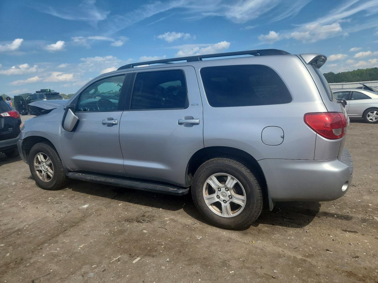 5TDBY5G11DS074480 2013 TOYOTA SEQUOIA photo no. 2