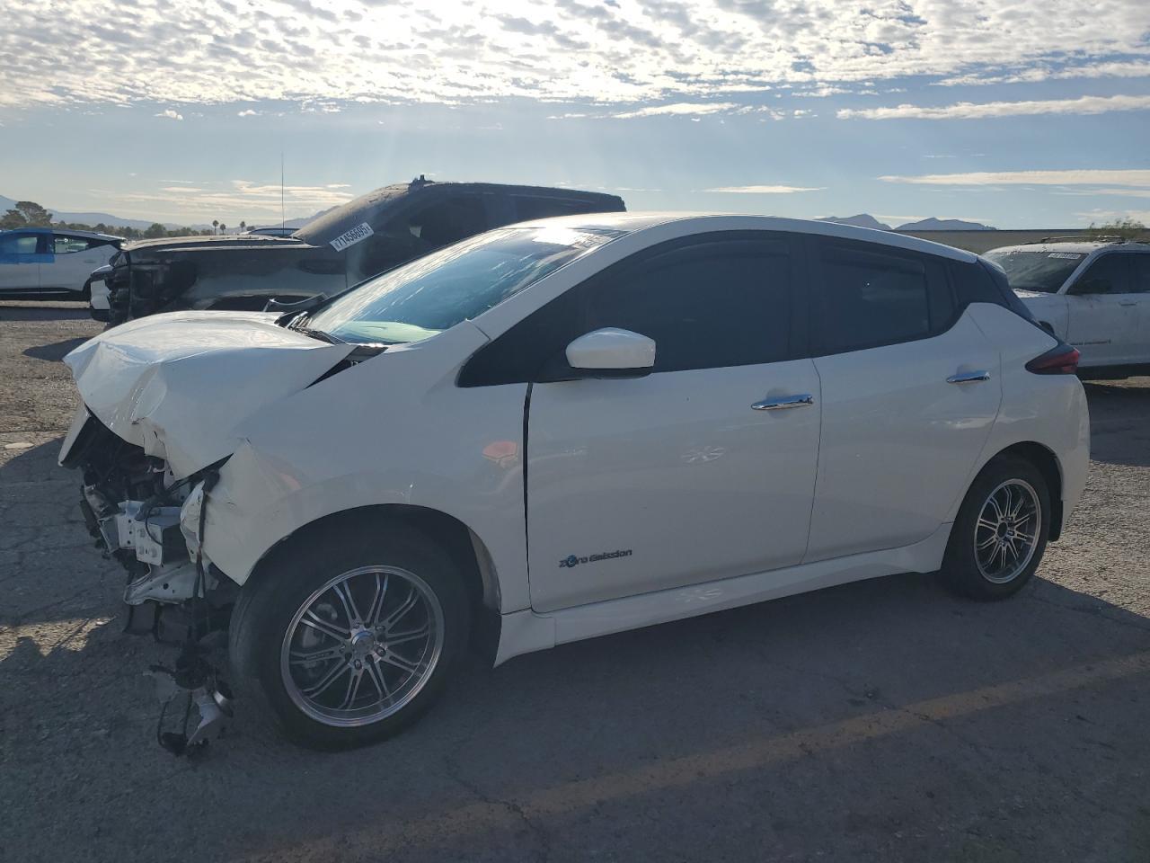 2018 NISSAN LEAF 1N4AZ1CP1JC301360