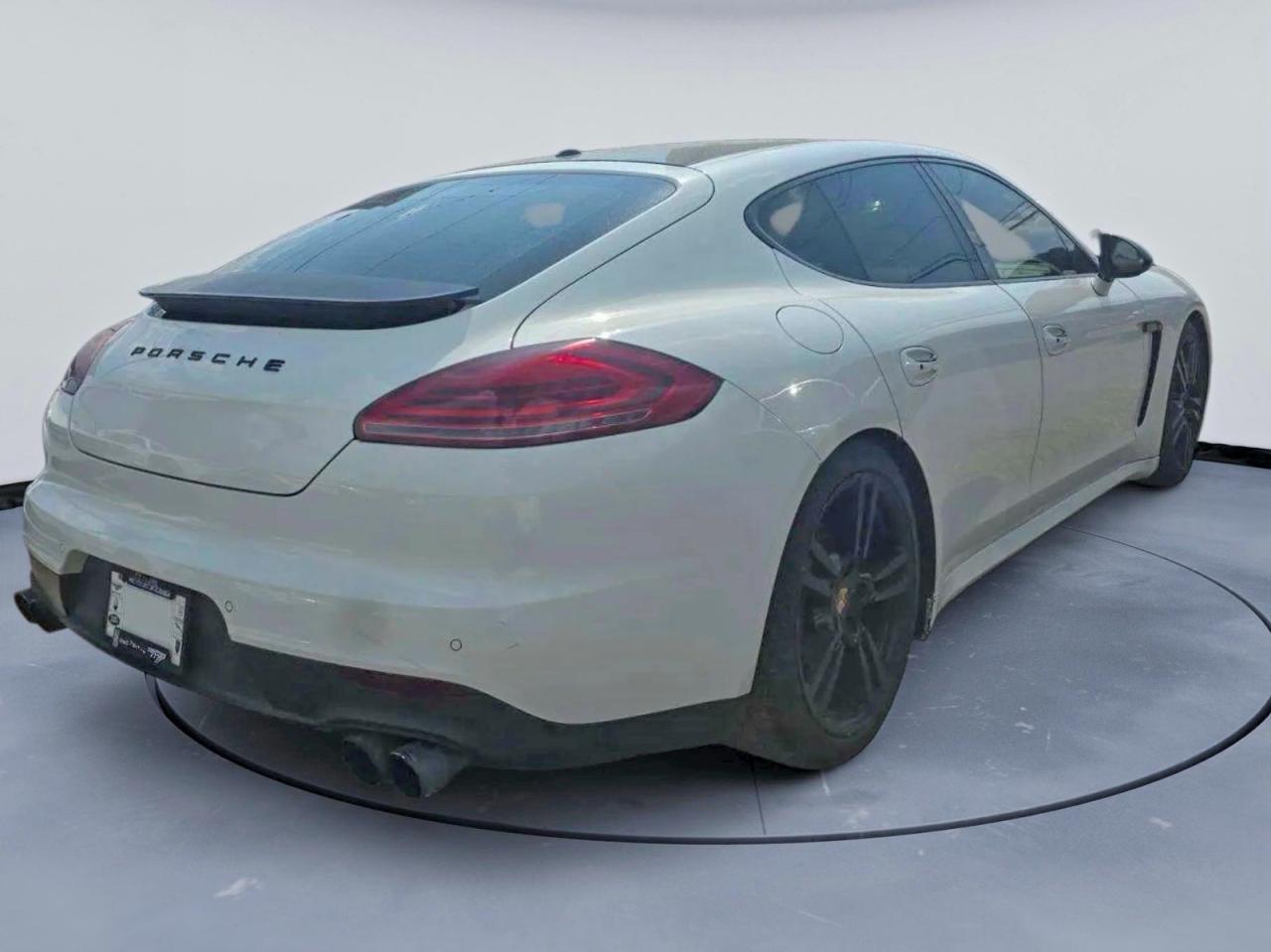 WP0AA2A72FL000498 2015 PORSCHE PANAMERA photo no. 4