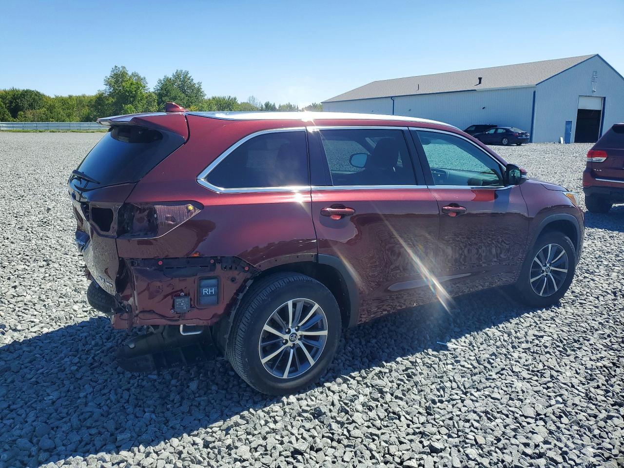 2018 TOYOTA HIGHLANDER XLE — Фото 3 из 13