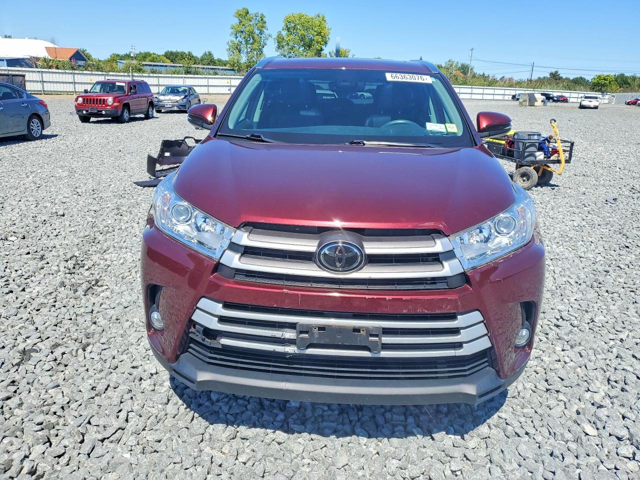 2018 TOYOTA HIGHLANDER XLE — Фото 5 из 13