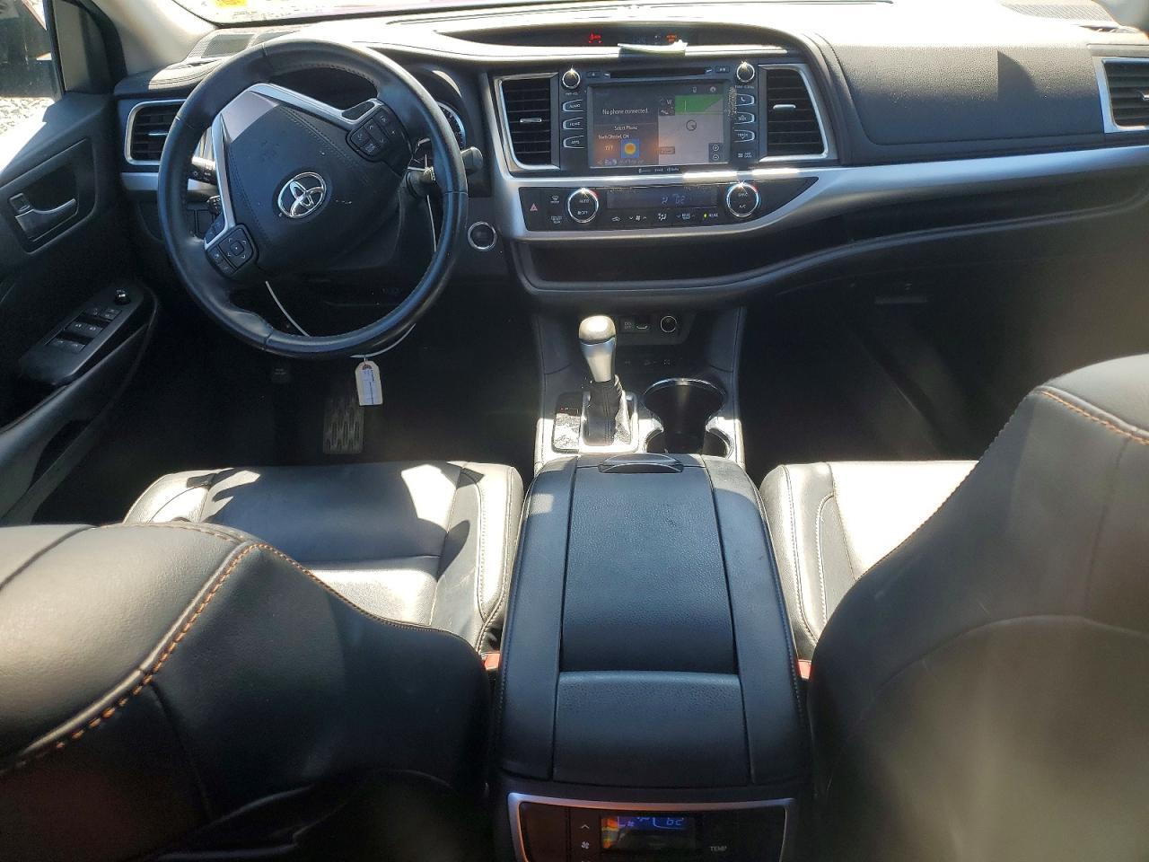 2018 TOYOTA HIGHLANDER XLE — Фото 8 из 13