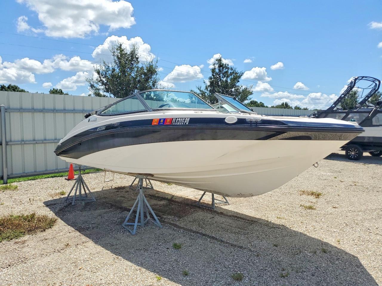 2015 YAM BOAT YAMC0037G415