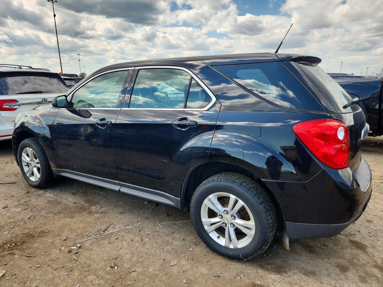 2011 CHEVROLET EQUINOX LS — Фото 2 из 13