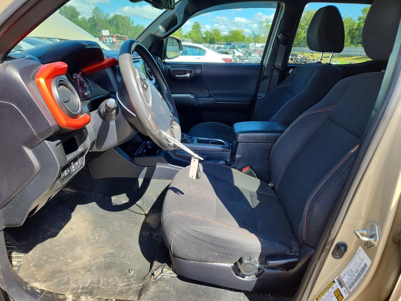 2019 TOYOTA TACOMA TRD SPORT — Фото 7 из 12