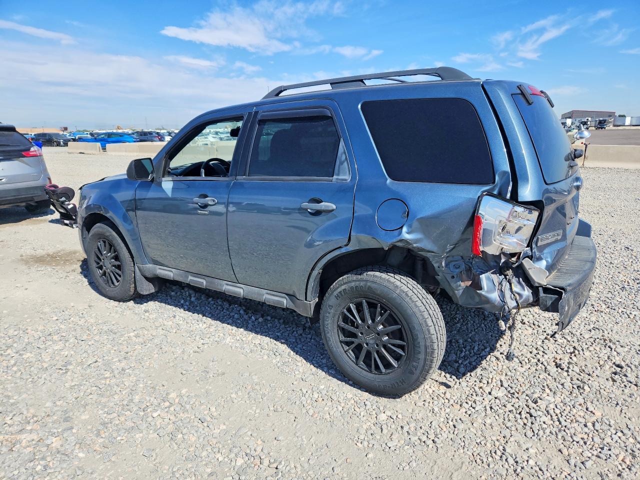 2011 FORD ESCAPE XLT — Фото 2 из 13