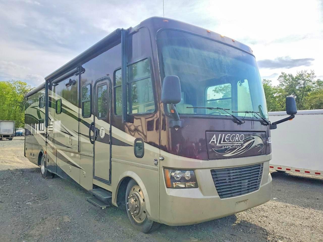 2011 FORD F53 1F66F5DY2B0A05938