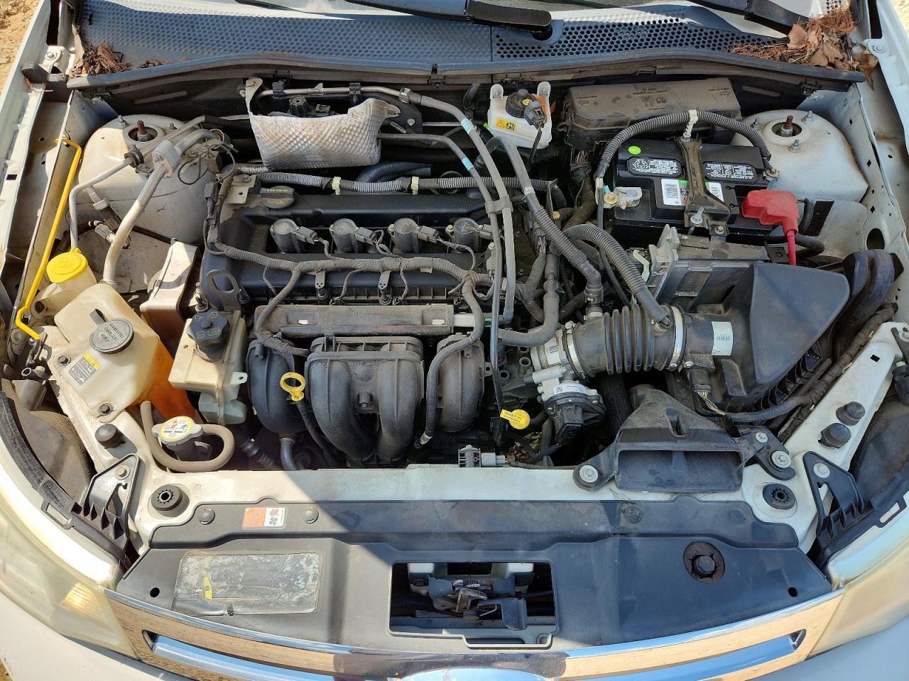 1FAHP3FNXBW122132 2011 FORD FOCUS photo no. 11