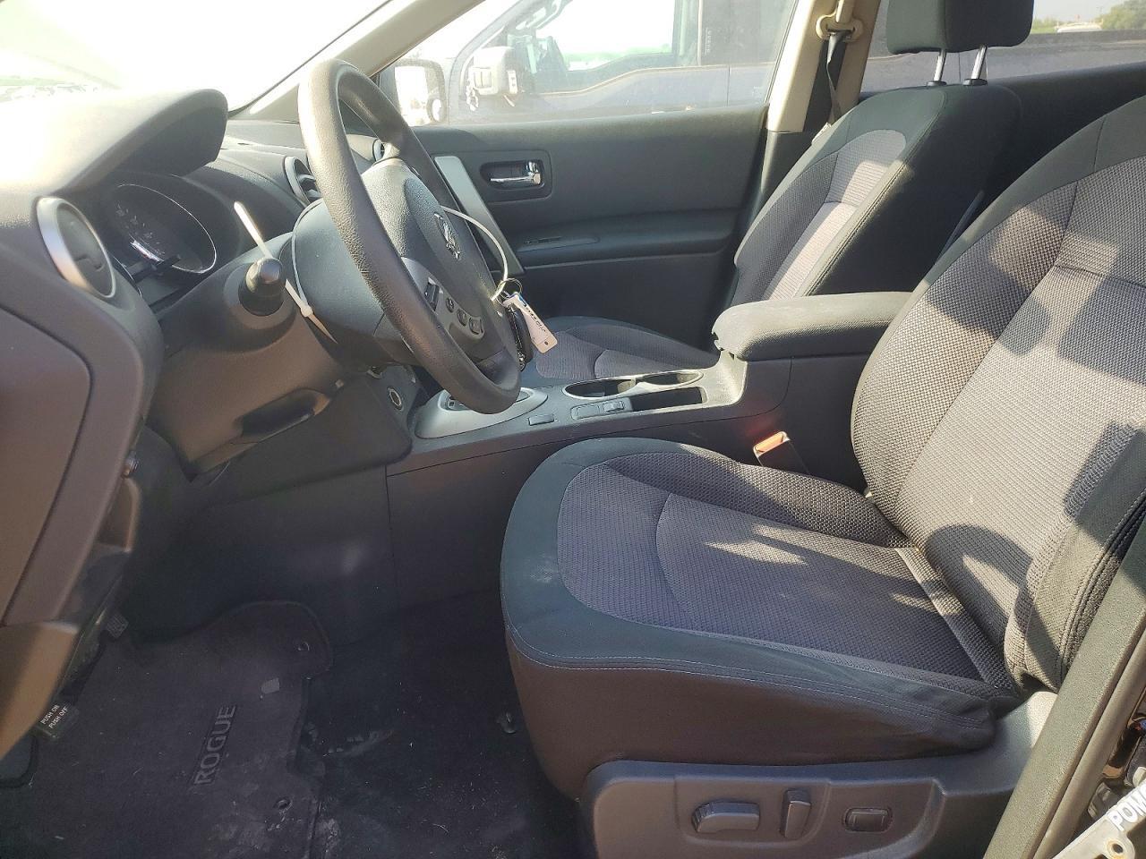 2012 NISSAN ROGUE SV — Фото 7 из 12