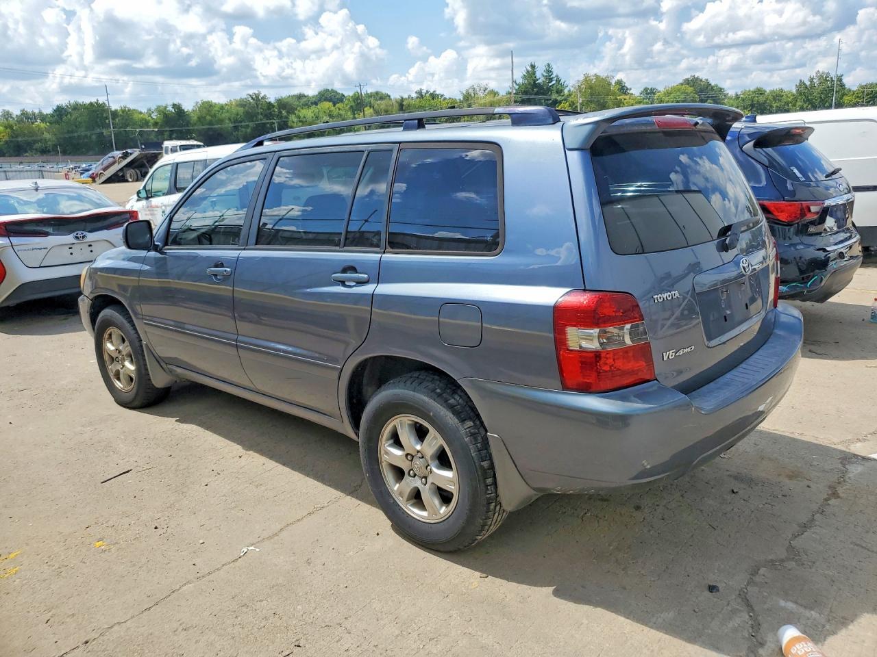 2007 TOYOTA HIGHLANDER BASE — Фото 2 из 13