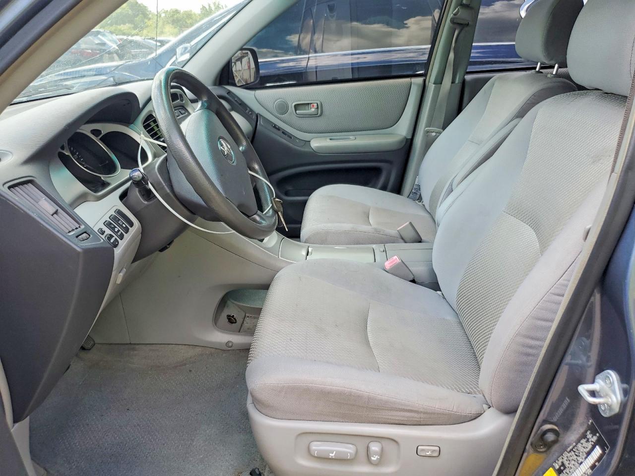 2007 TOYOTA HIGHLANDER BASE — Фото 7 из 13