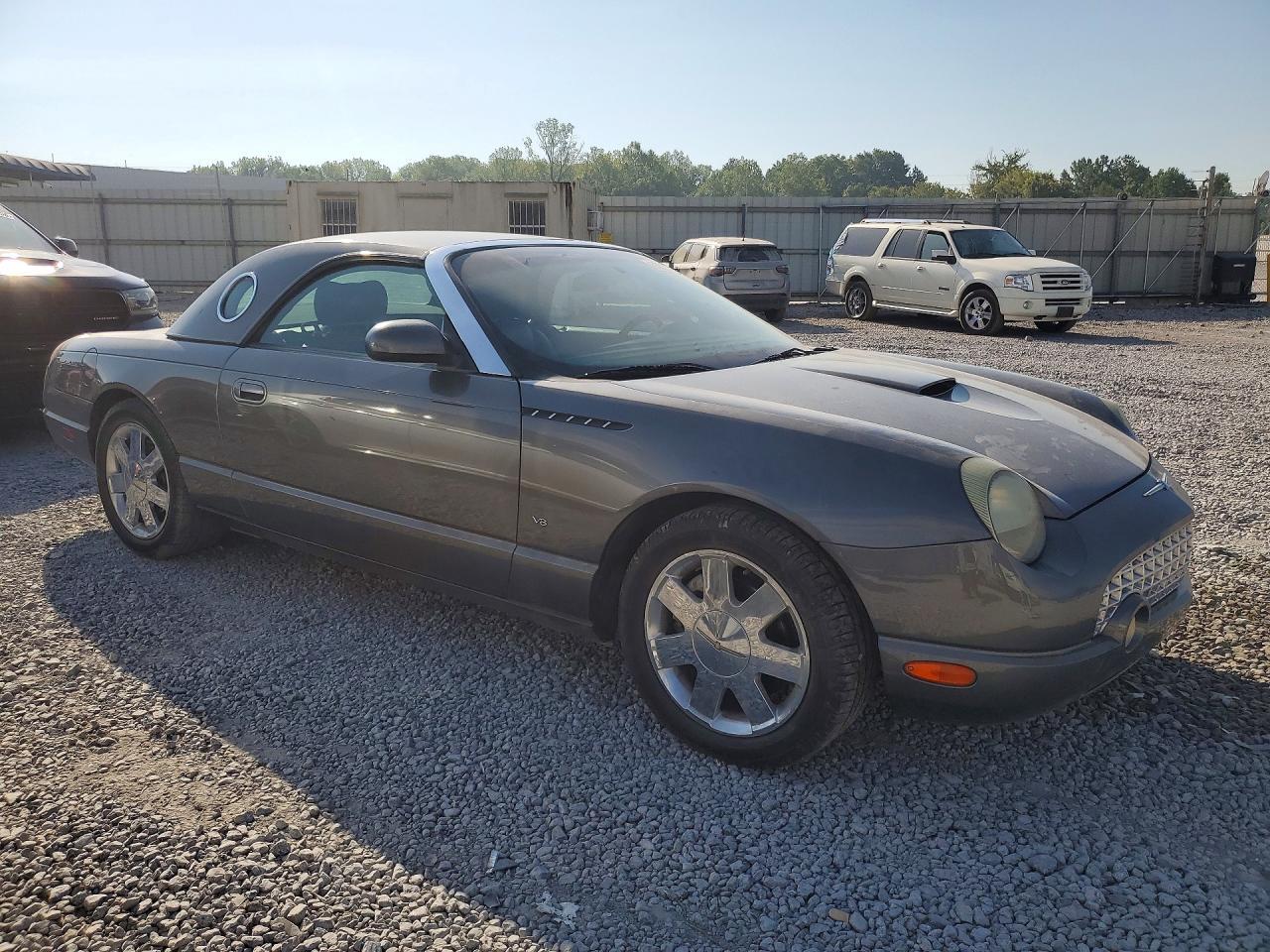 1FAHP60A23Y106651 2003 FORD THUNDERBIRD photo no. 4
