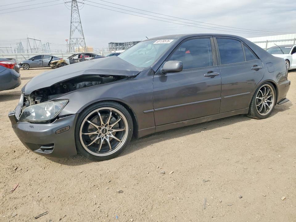 2004 LEXUS IS JTHBD192040084557