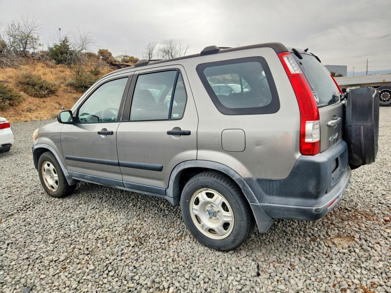 JHLRD78515C044456 2005 HONDA CR-V photo no. 2