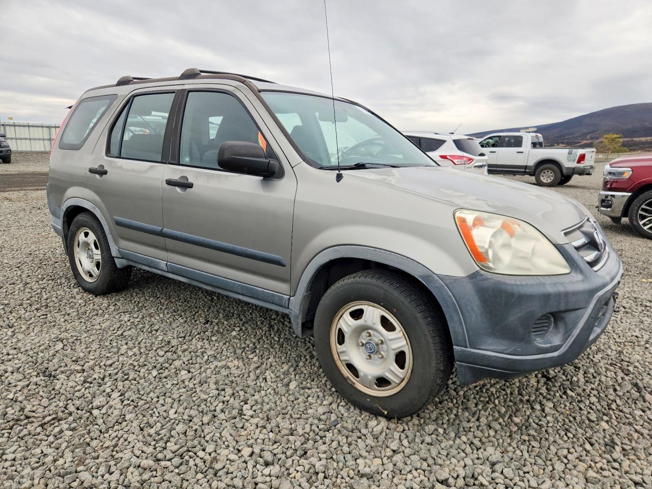 JHLRD78515C044456 2005 HONDA CR-V photo no. 4