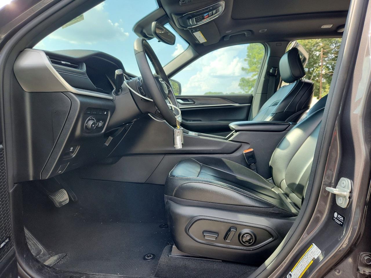 2024 JEEP GRAND CHEROKEE LIMITED 4XE — Фото 7 из 13