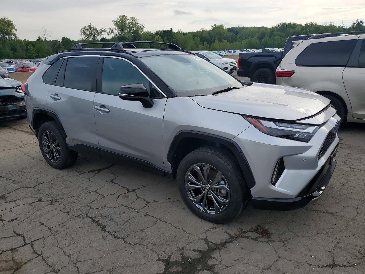 2023 TOYOTA RAV4 XSE — Фото 4 из 13