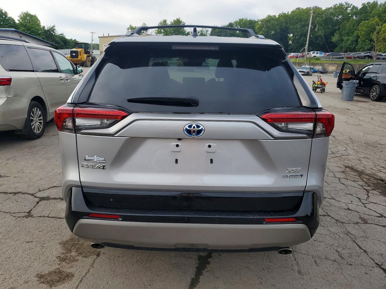 2023 TOYOTA RAV4 XSE — Фото 6 из 13