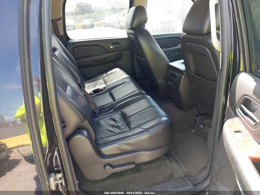 1GNSKJE7XER119229 2014 CHEVROLET SUBURBAN 1500 photo no. 8