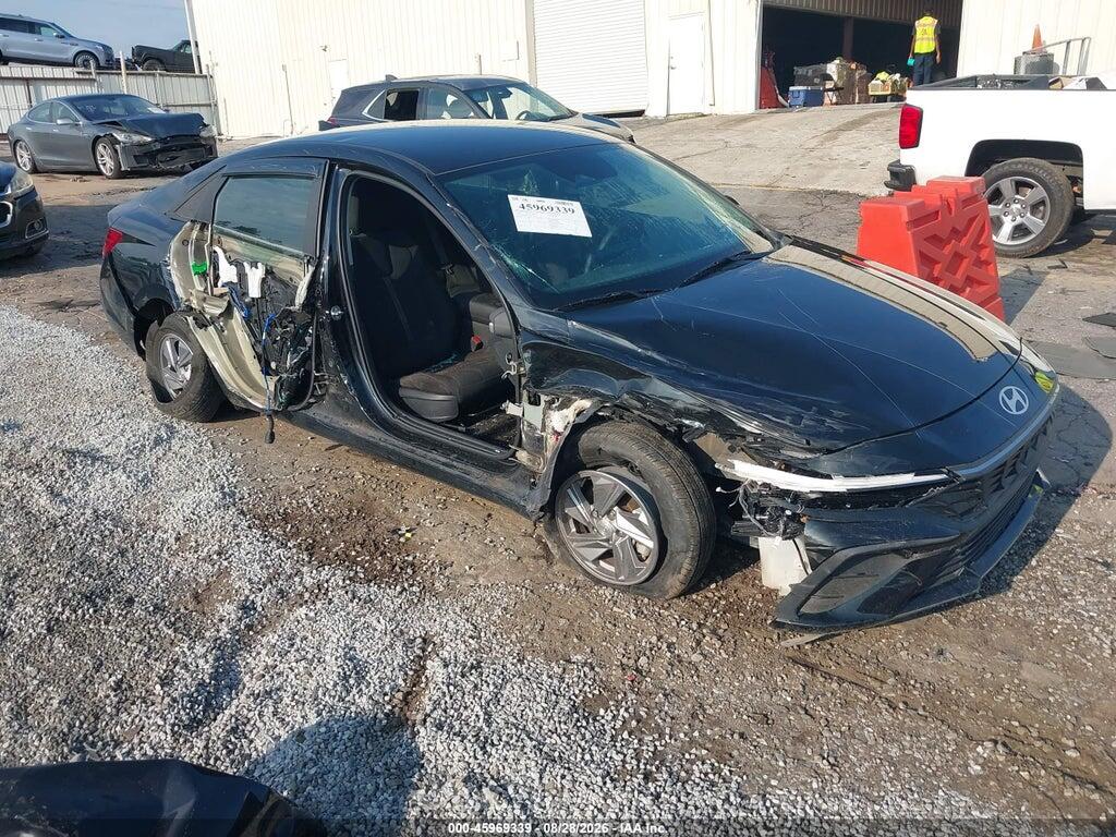 2024 HYUNDAI ELANTRA KMHLL4DG2RU770771