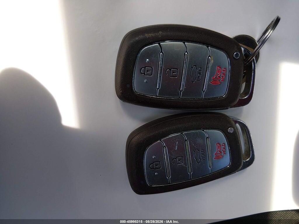 5NPDH4AE3GH735774 2016 HYUNDAI ELANTRA photo no. 11