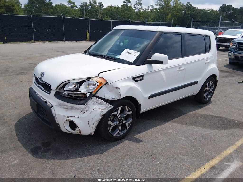 KNDJT2A57D7570074 2013 KIA SOUL photo no. 2