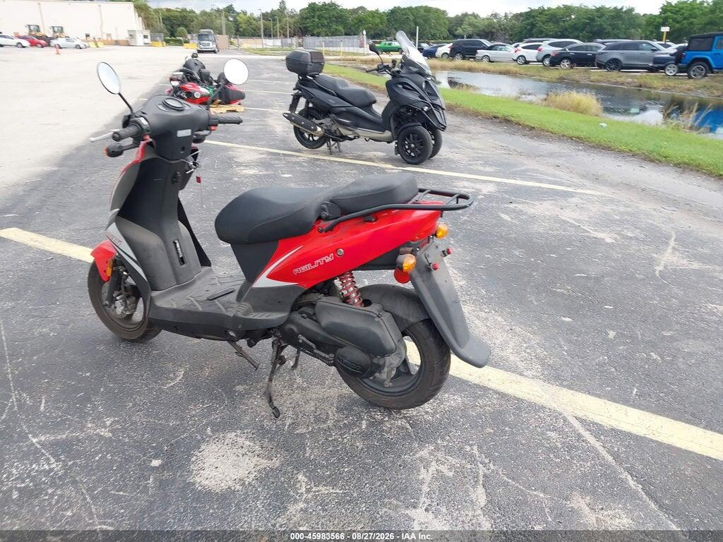 LC2U6A026MC000528 2021 KYMCO USA INC AGILITY photo no. 3