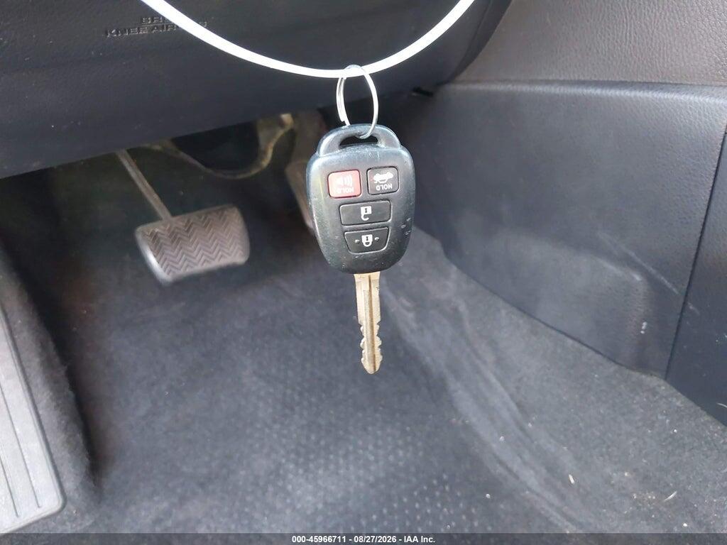 2T1BURHE2FC386940 2015 TOYOTA COROLLA photo no. 11