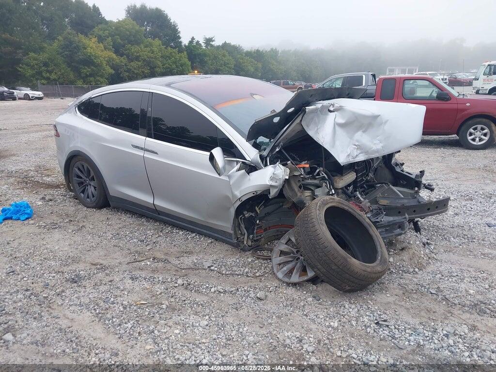 2018 TESLA MODEL X 5YJXCBE44JF103857